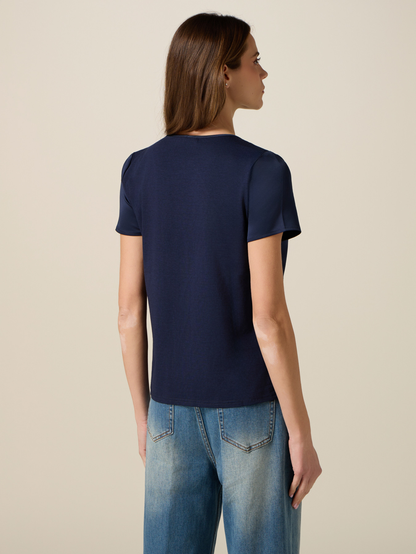 Zweistoffiges T-Shirt image number 1