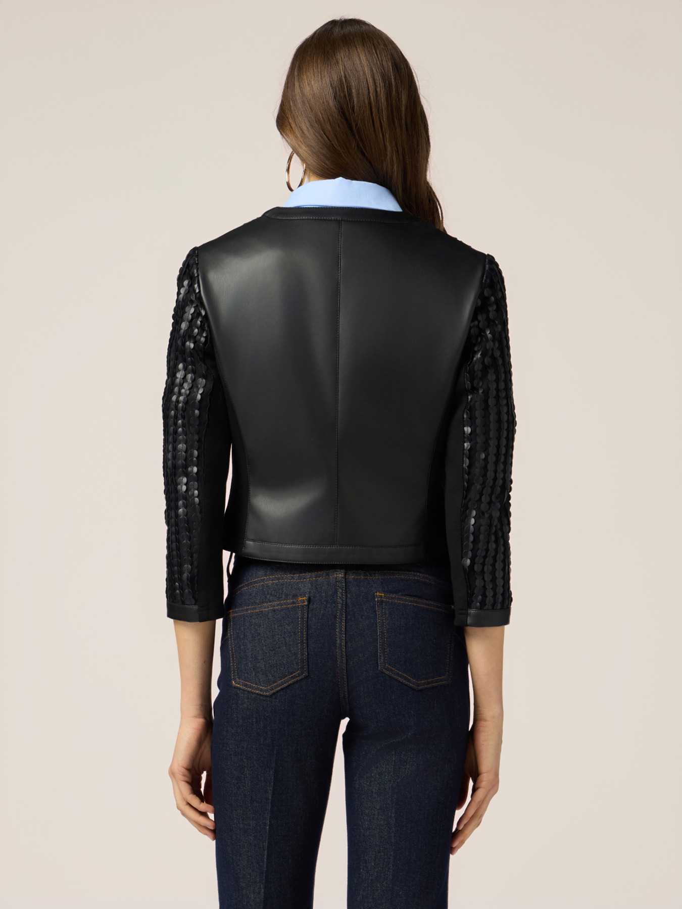 Giubbotto corto con lavorazione laser image number 1