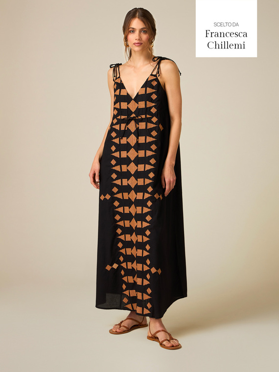 Langes Kleid aus Baumwolle mit Stickerei