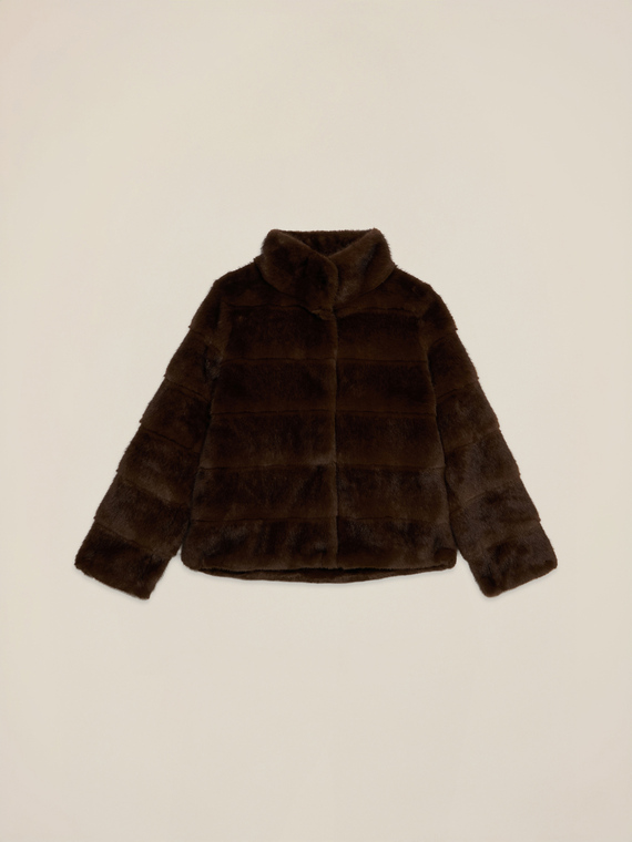 Kurze Jacke mit Pl&uuml;sch-Effekt