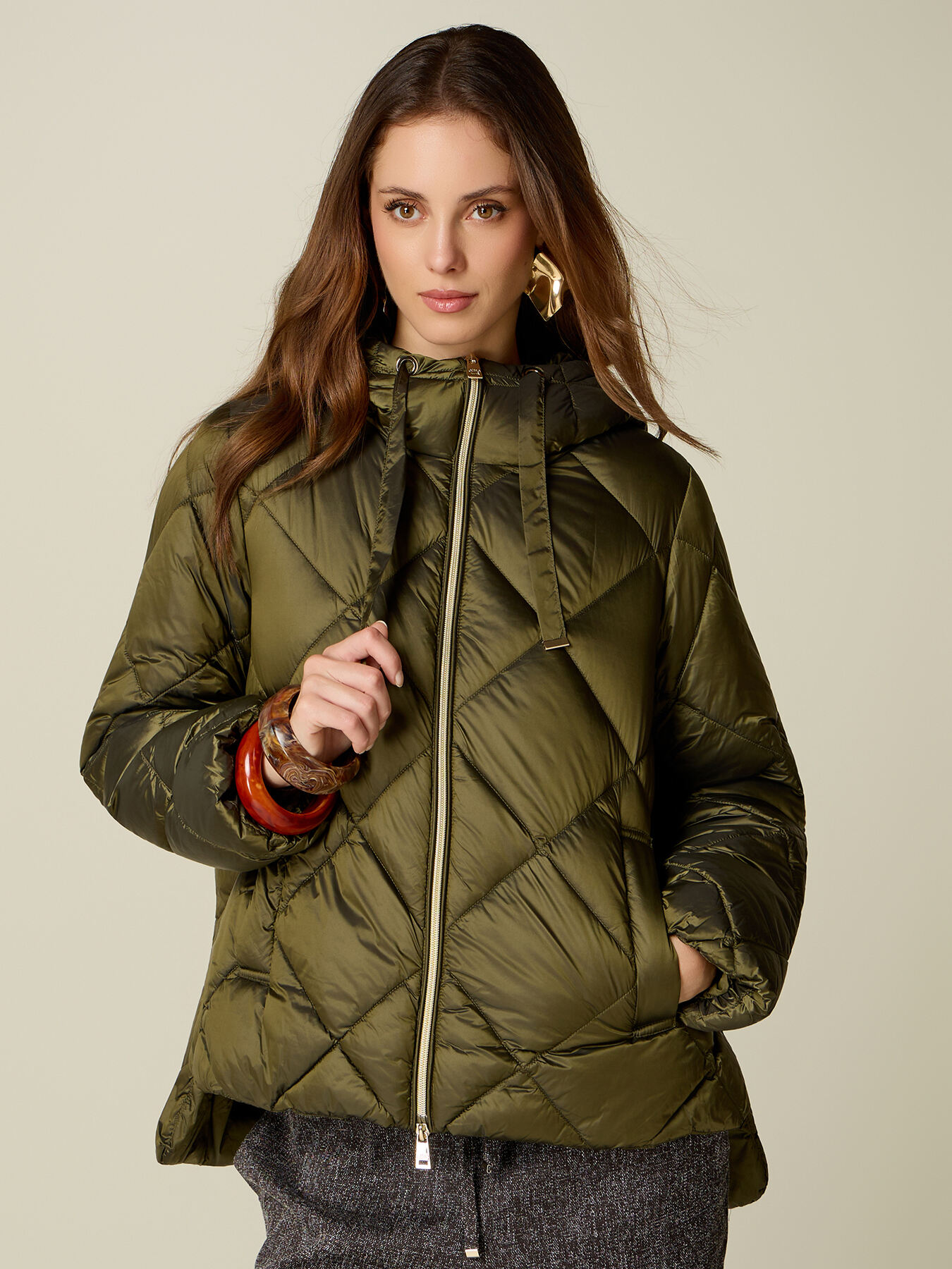 &Uuml;bergro&szlig;e gesteppte Steppjacke mit Kapuze image number 0
