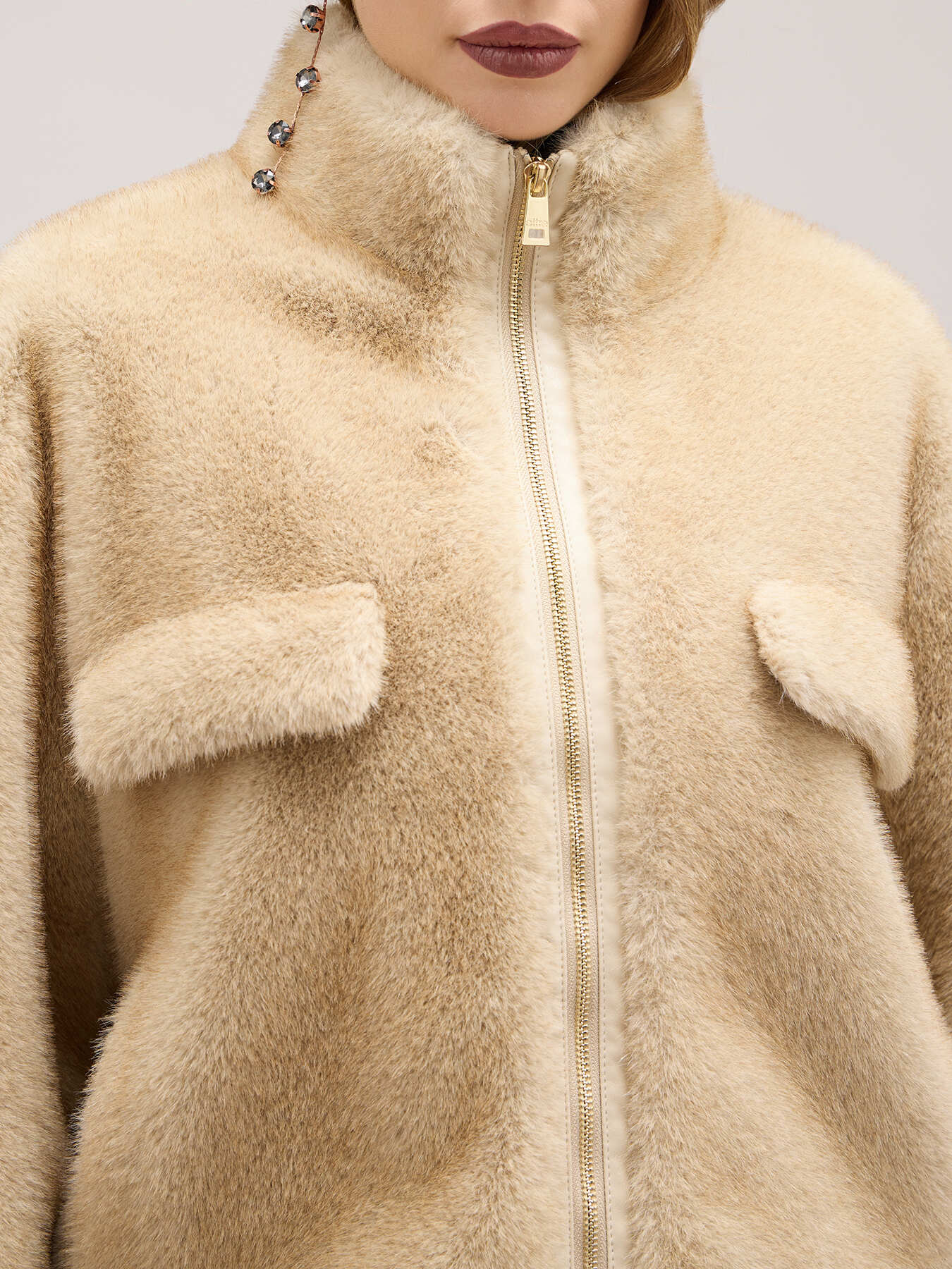 Cazadora bomber de peluche image number 2