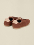 Vintage sneakers with contrasting detail image number 2