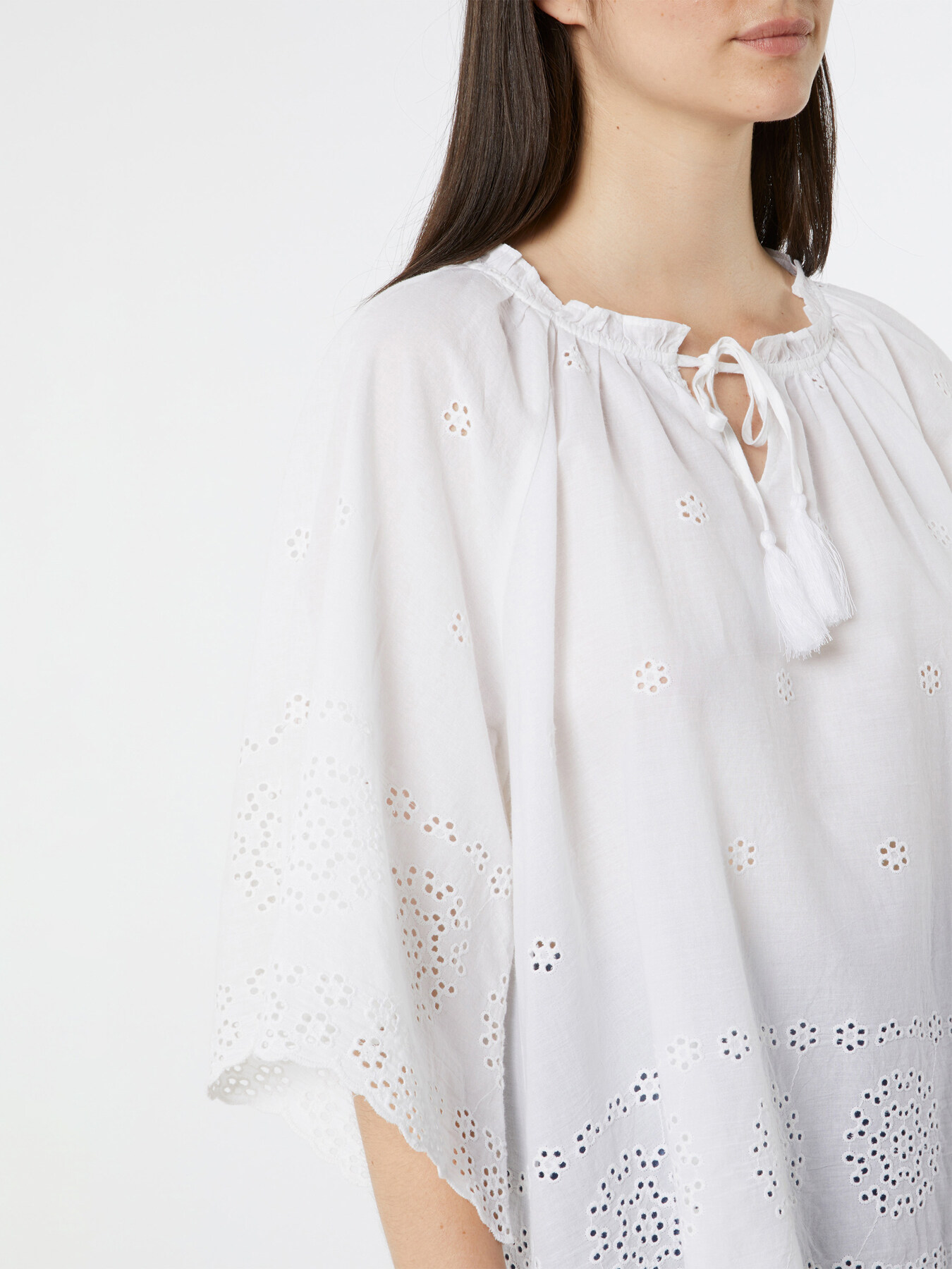 Blusa in sangallo image number 2