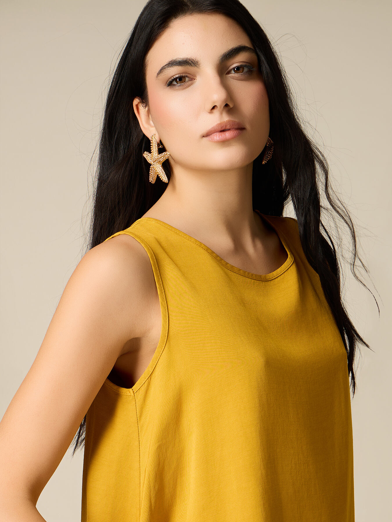 Sleeveless linen blend top image number 2