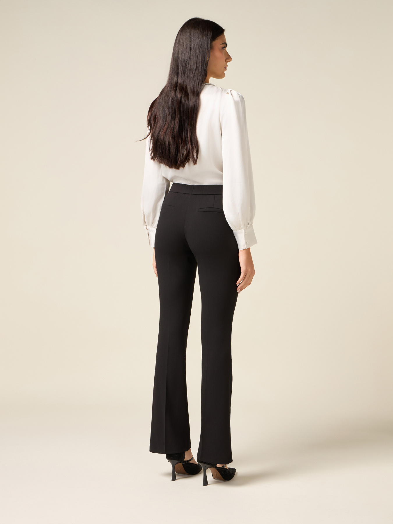 Pantaloni flare in tessuto cr&ecirc;pe image number 1