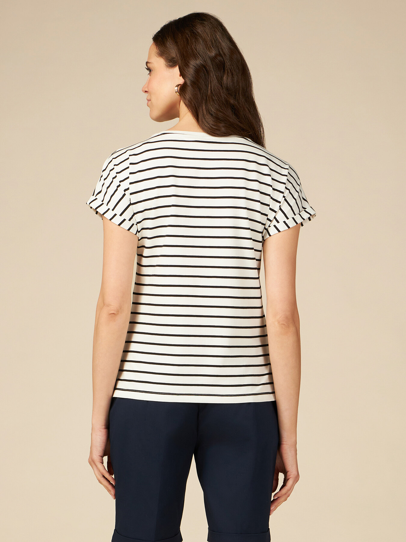 T-shirt con ricamo in perline image number 1