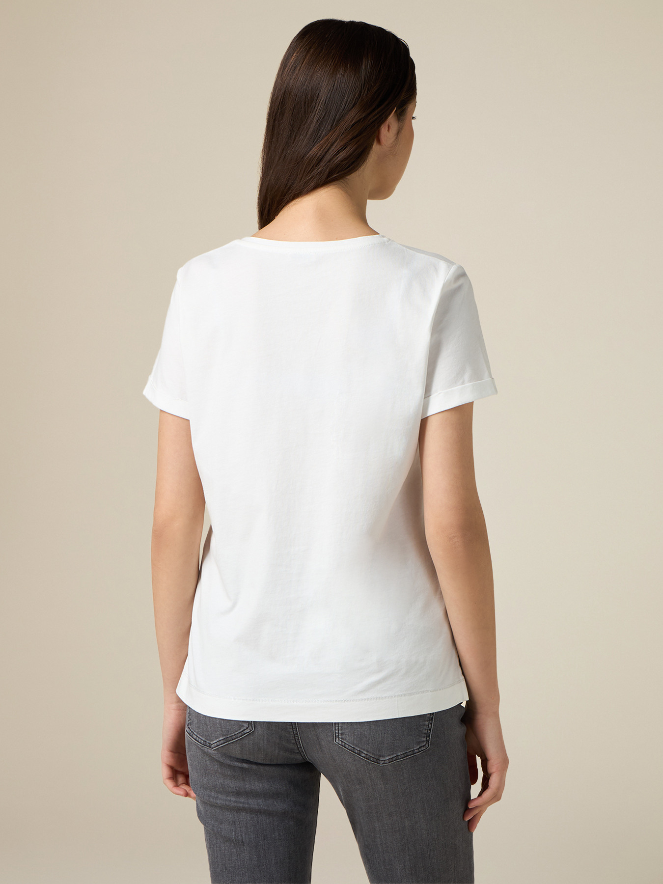 T-shirt con stampa e applicazioni image number 1