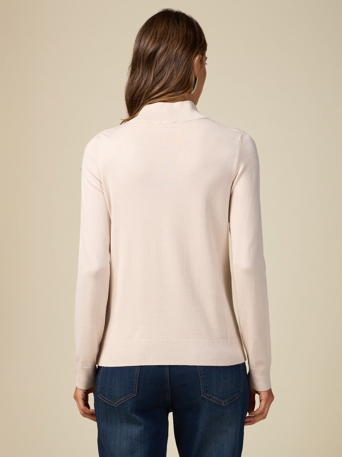 Pullover mit Rundhalsausschnitt und Schmuckkn&ouml;pfen image number 1