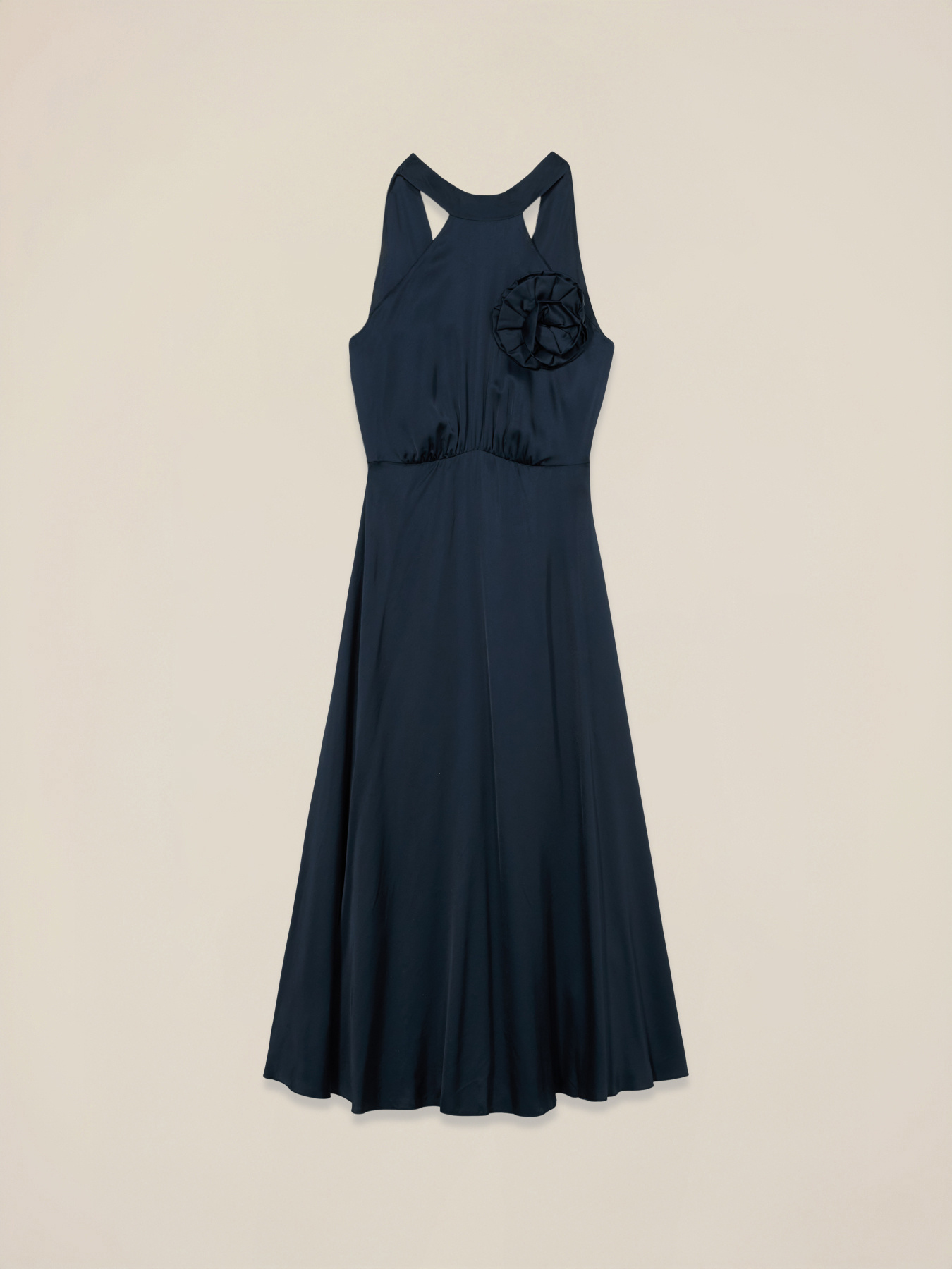 Vestito lungo in raso con spilla a fiore image number 3