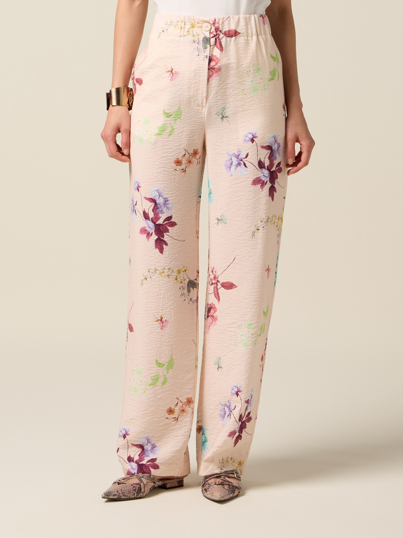 Pantalones palazzo estampados image number 3