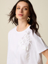 T-shirt with floral appliqu&eacute;s image number 2