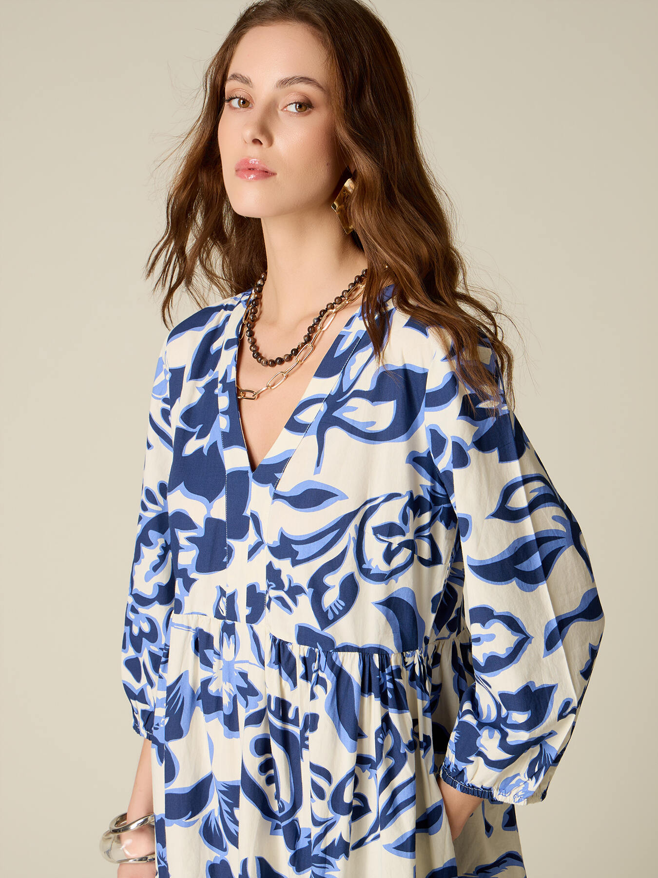 Langes Kleid aus Baumwolle mit Muster image number 2
