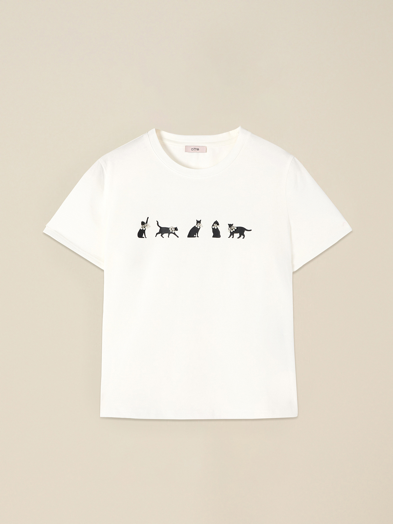 T-shirt with print and appliqu&eacute;s image number 2