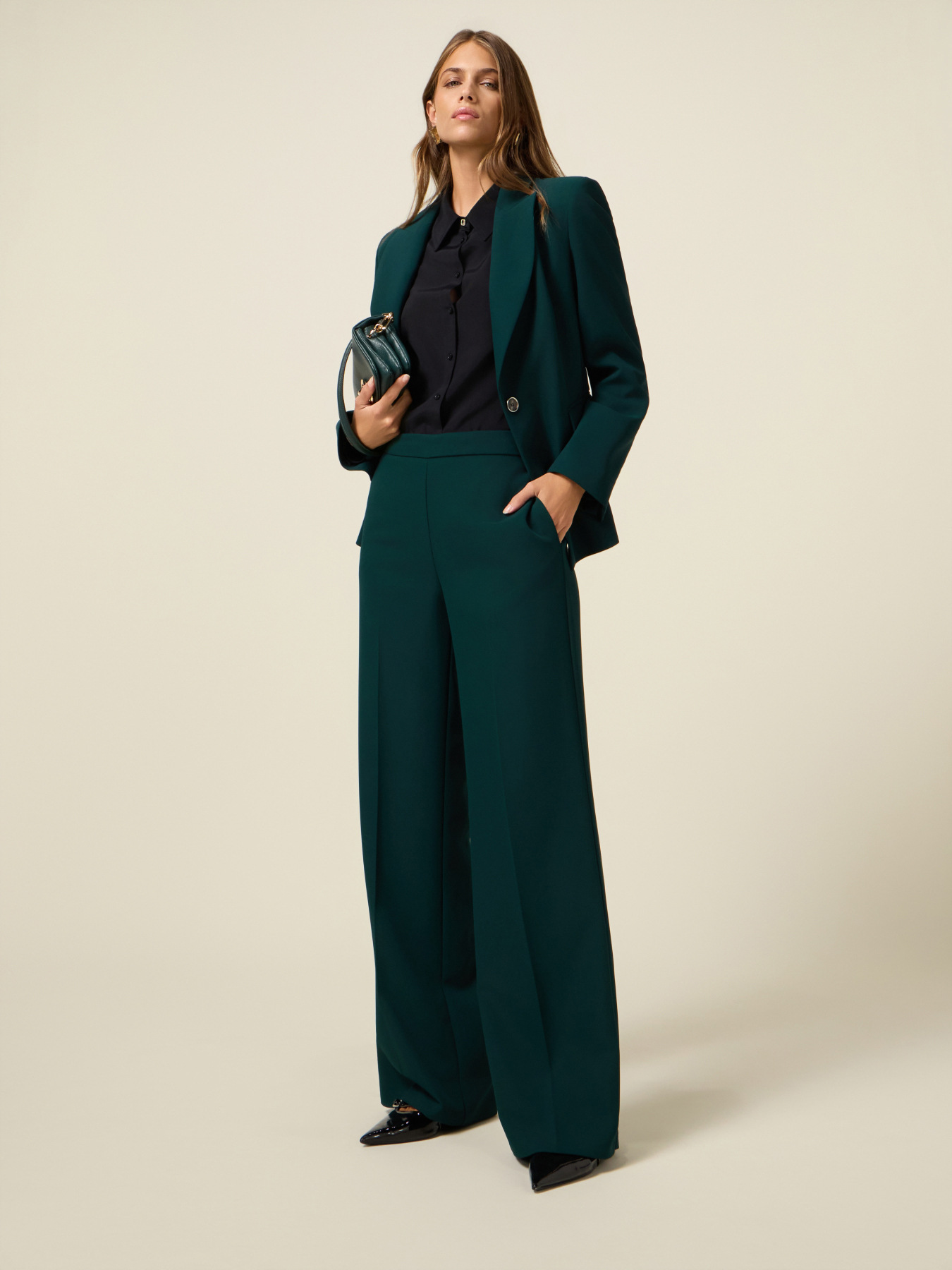 Wide-leg palazzo pants in crepe fabric image number 1