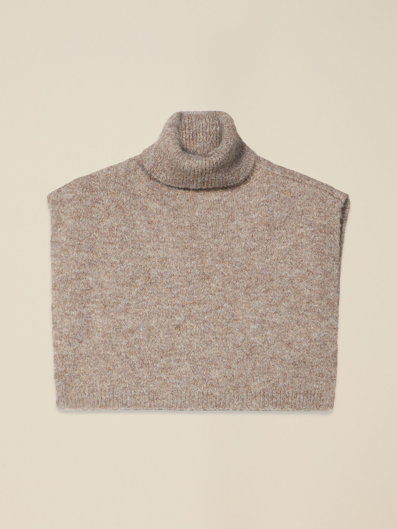 Chal de punto cuello alto image number 1