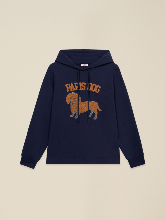 Sudadera con parches y aplicaciones