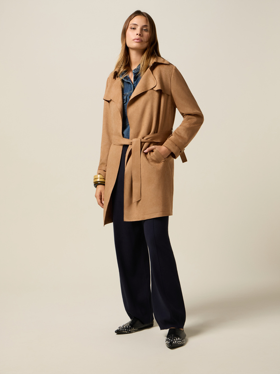 Trench avec ceinture &agrave; la taille