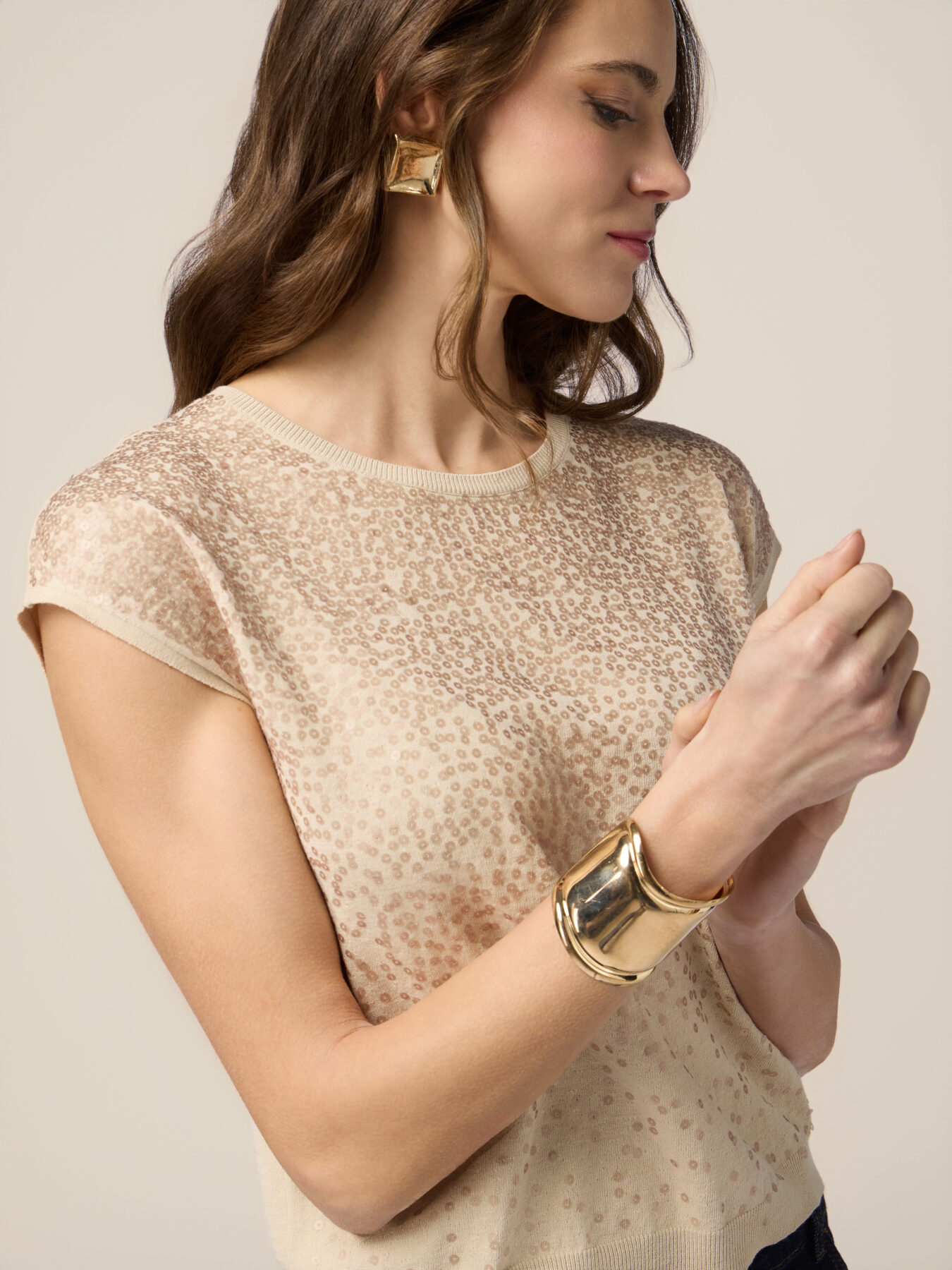 Maglia maniche corte con ricamo in paillettes image number 2