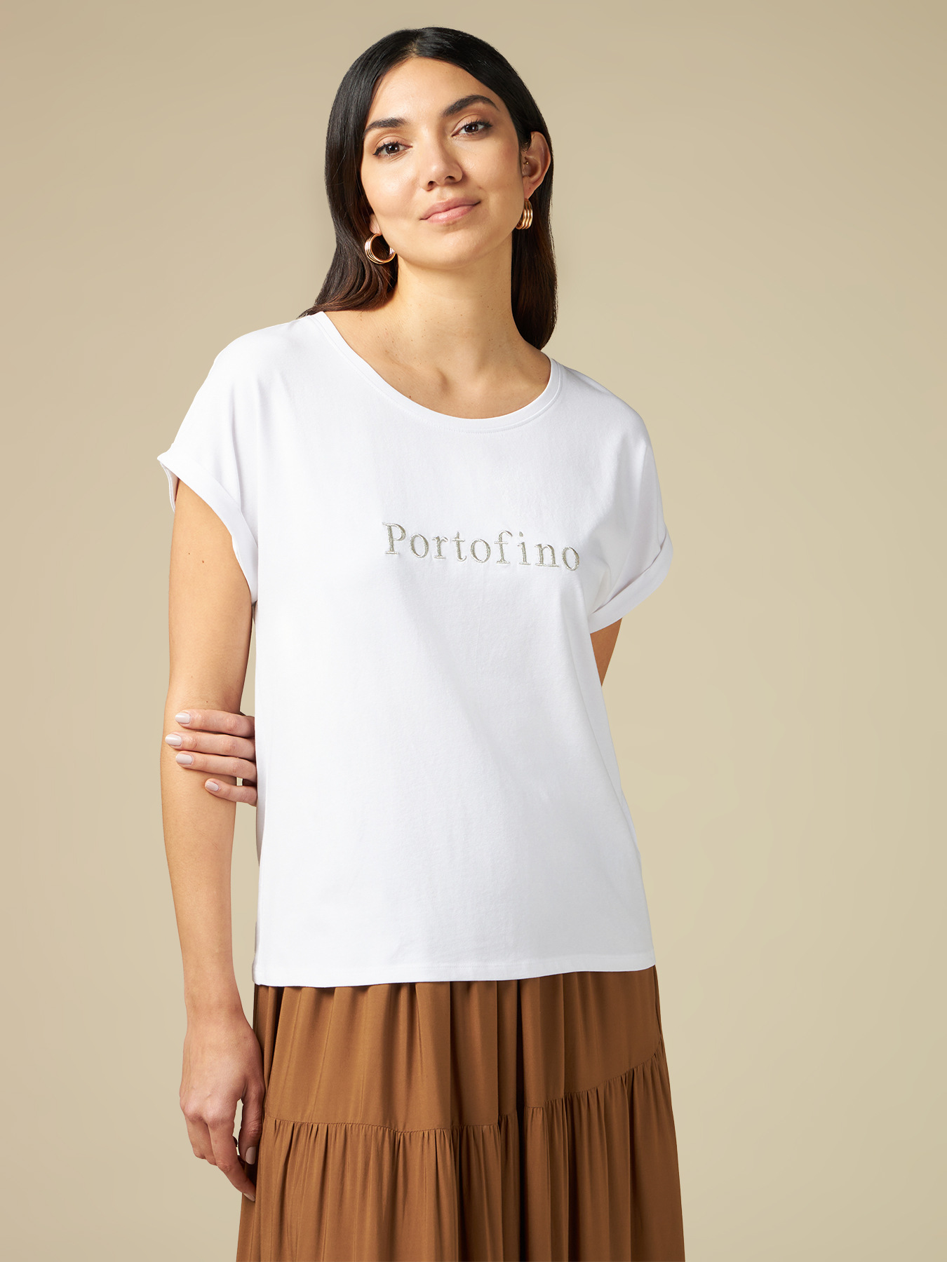 Camiseta con bordado de letras image number 0