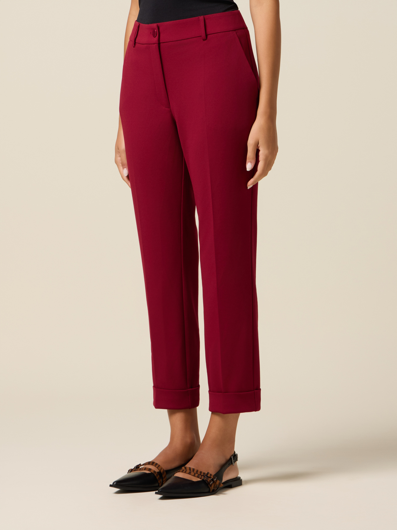 Cropped pants in cr&ecirc;pe fabric image number 3