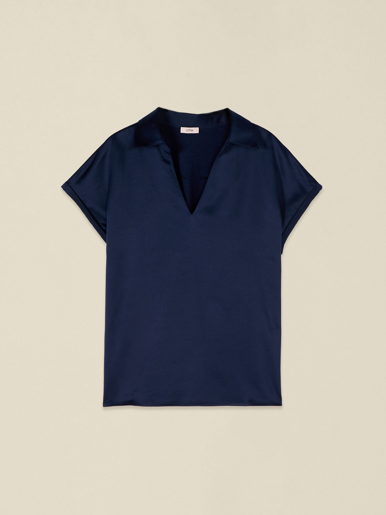Two-material V-neck T-shirt image number 3
