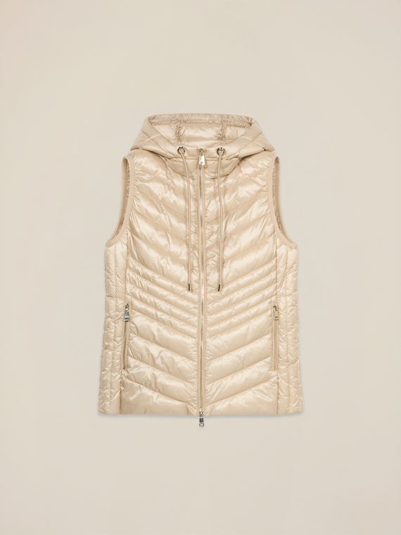 Lightweight sleeveless down jacket with hood