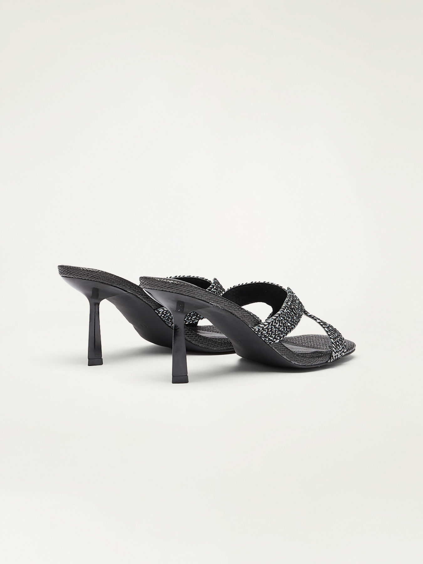 Mules crois&eacute;es image number 3