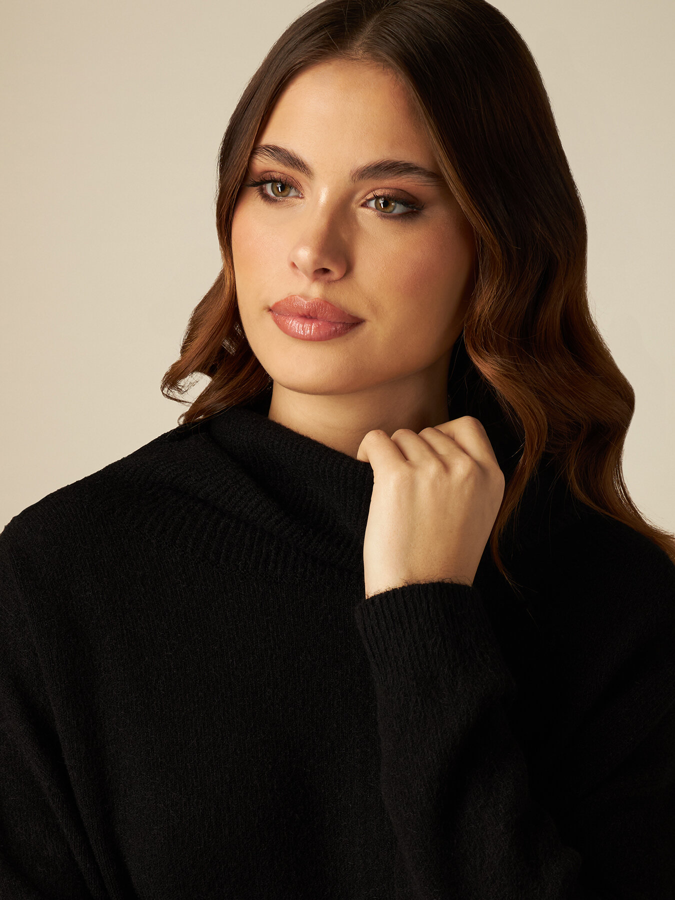 Pullover ohne N&auml;hte mit hohem Kragen image number 2