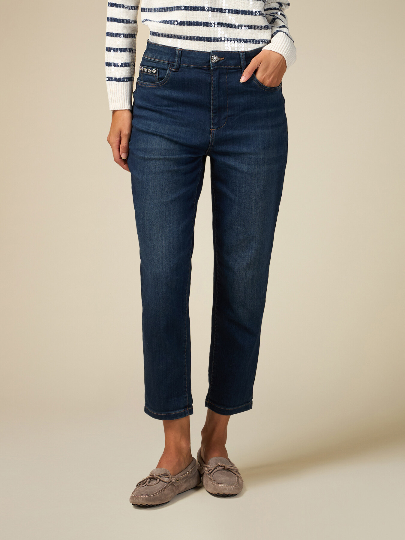 Vaqueros boyslim con detalles joya image number 3