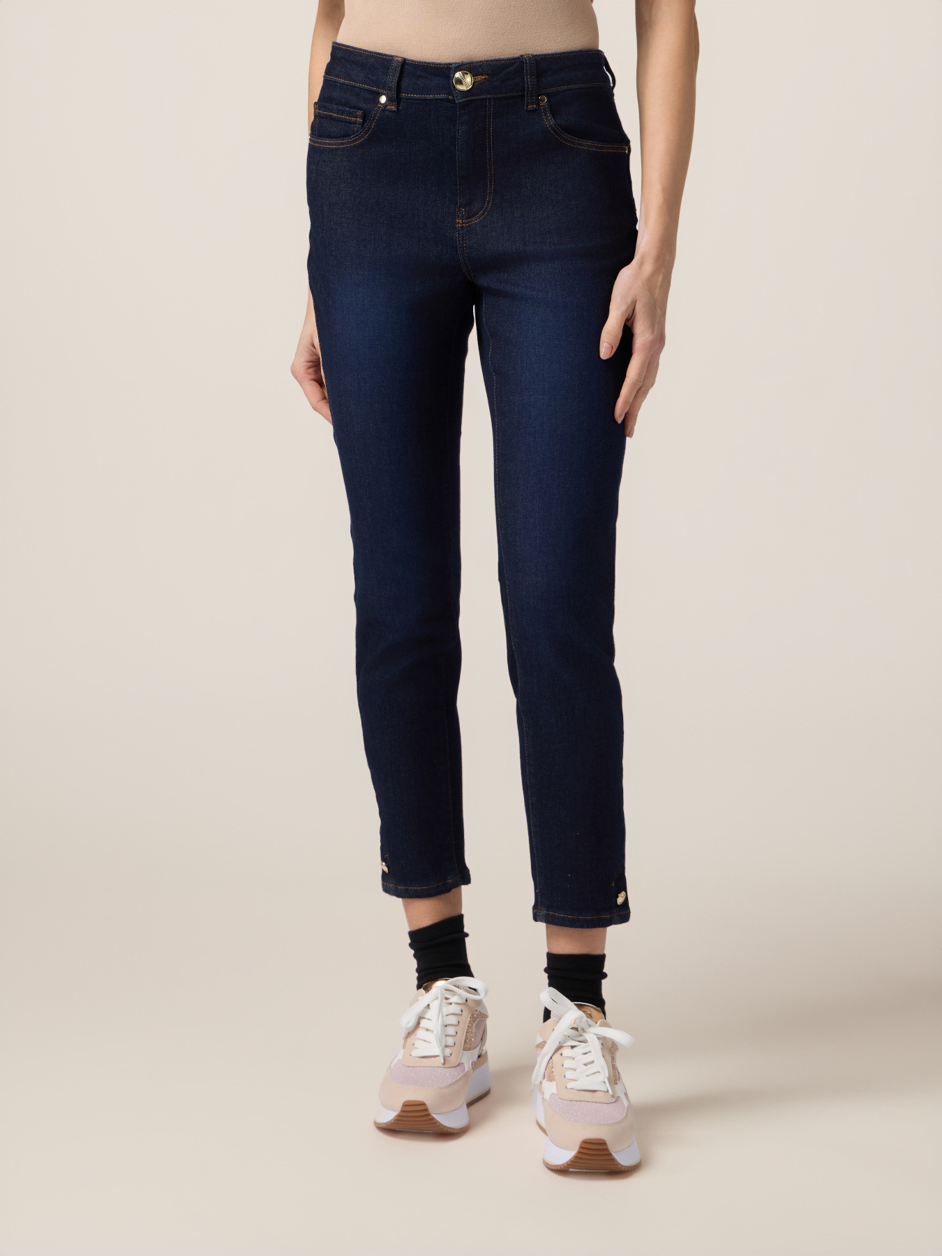 Blugi skinny albaștri rinse cu nasturi la baza piciorului image number 3