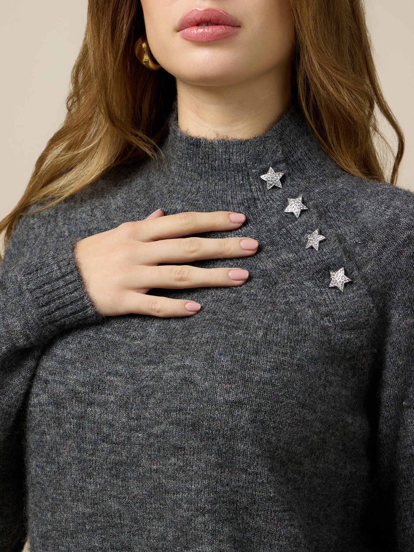 Pull col roul&eacute; de laine m&eacute;lang&eacute;e avec boutons bijoux image number 2