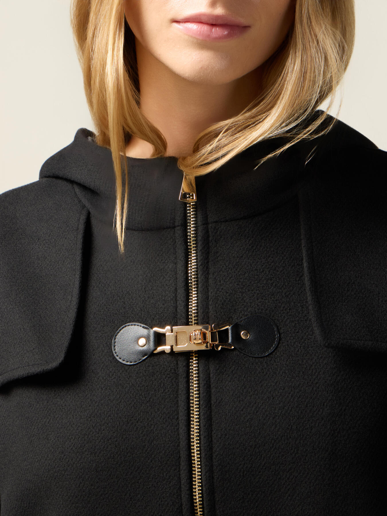 Hooded jacket with buckle image number 2