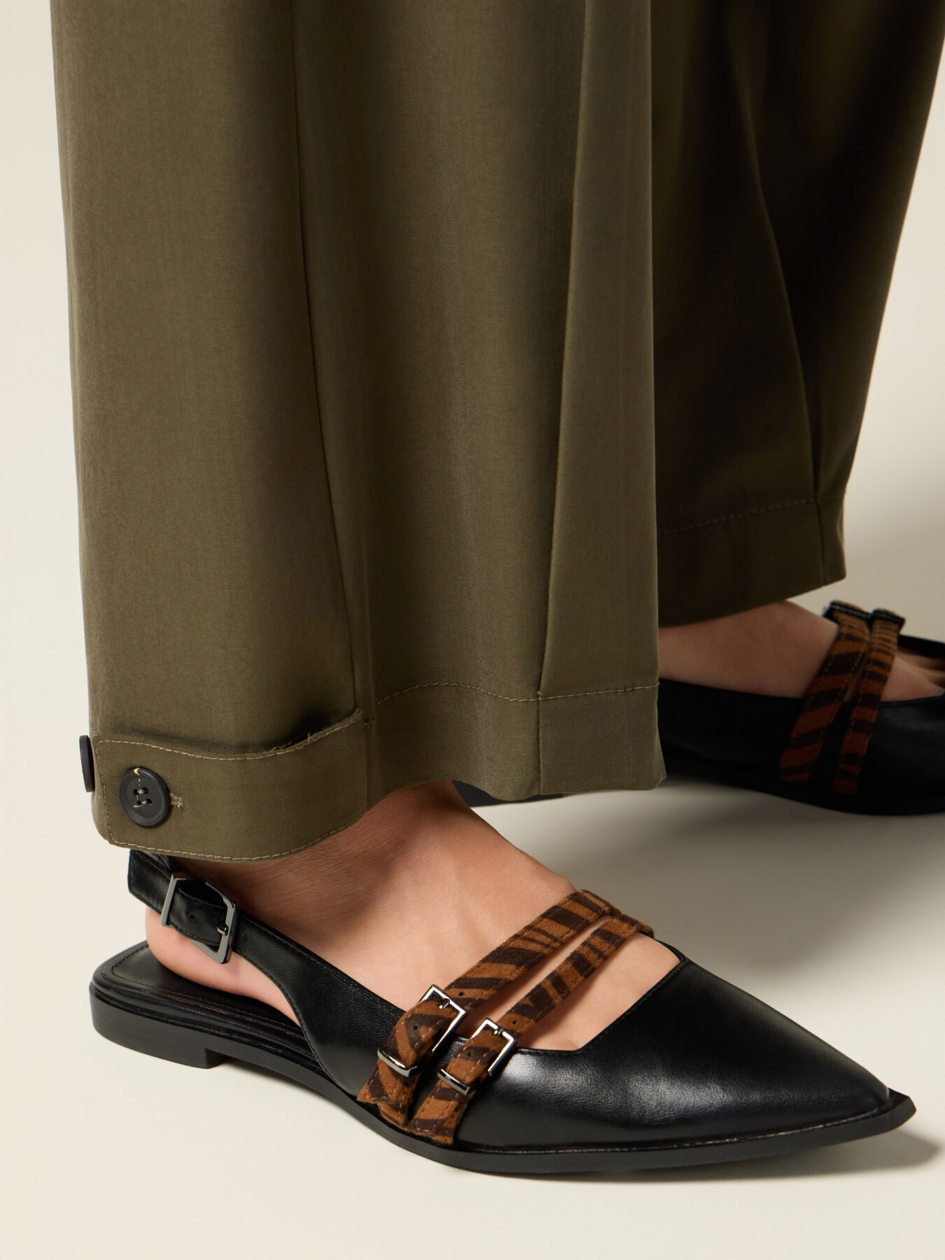 Pantalones cargo image number 2