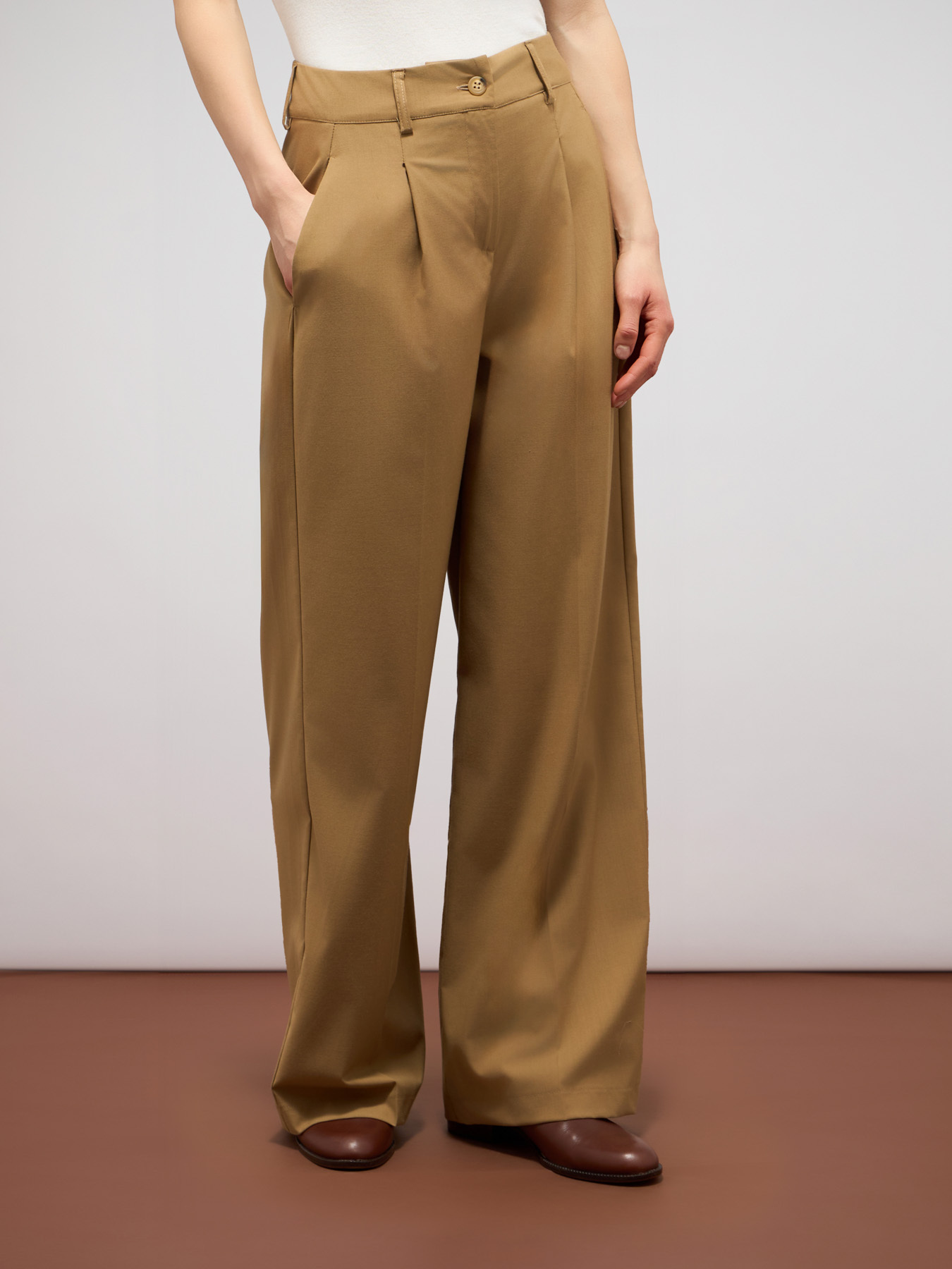 Palazzo pants in fluid fabric image number 3