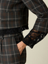 Blazer cropped a quadri con dettagli pizzo image number 4