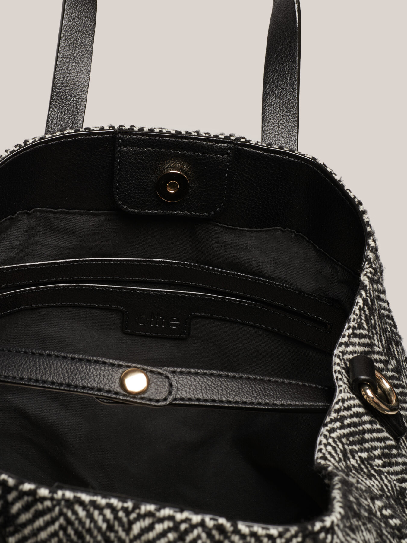 Borsa in tessuto spigato image number 4