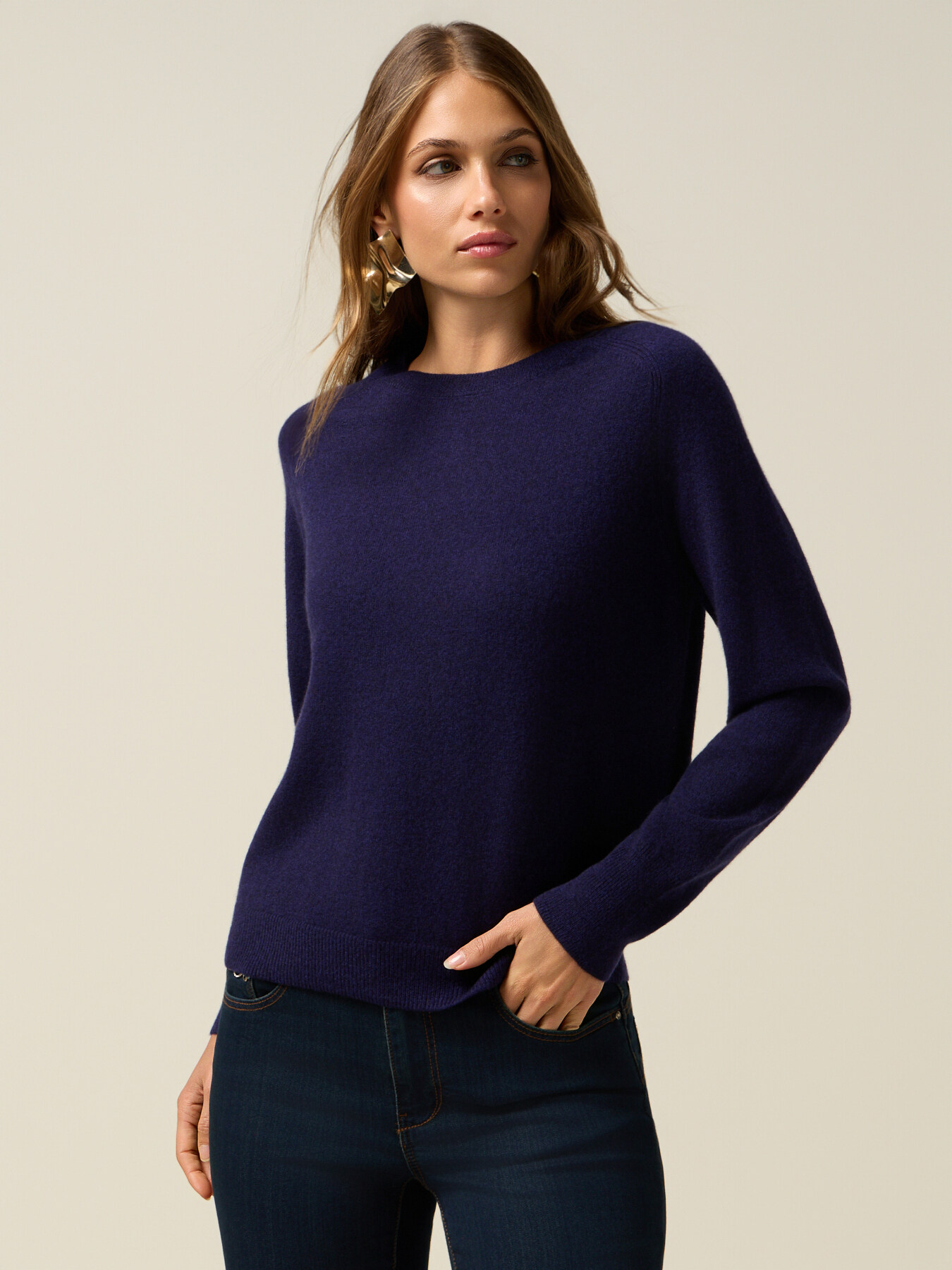 Maglia girocollo in puro cashmere image number 0