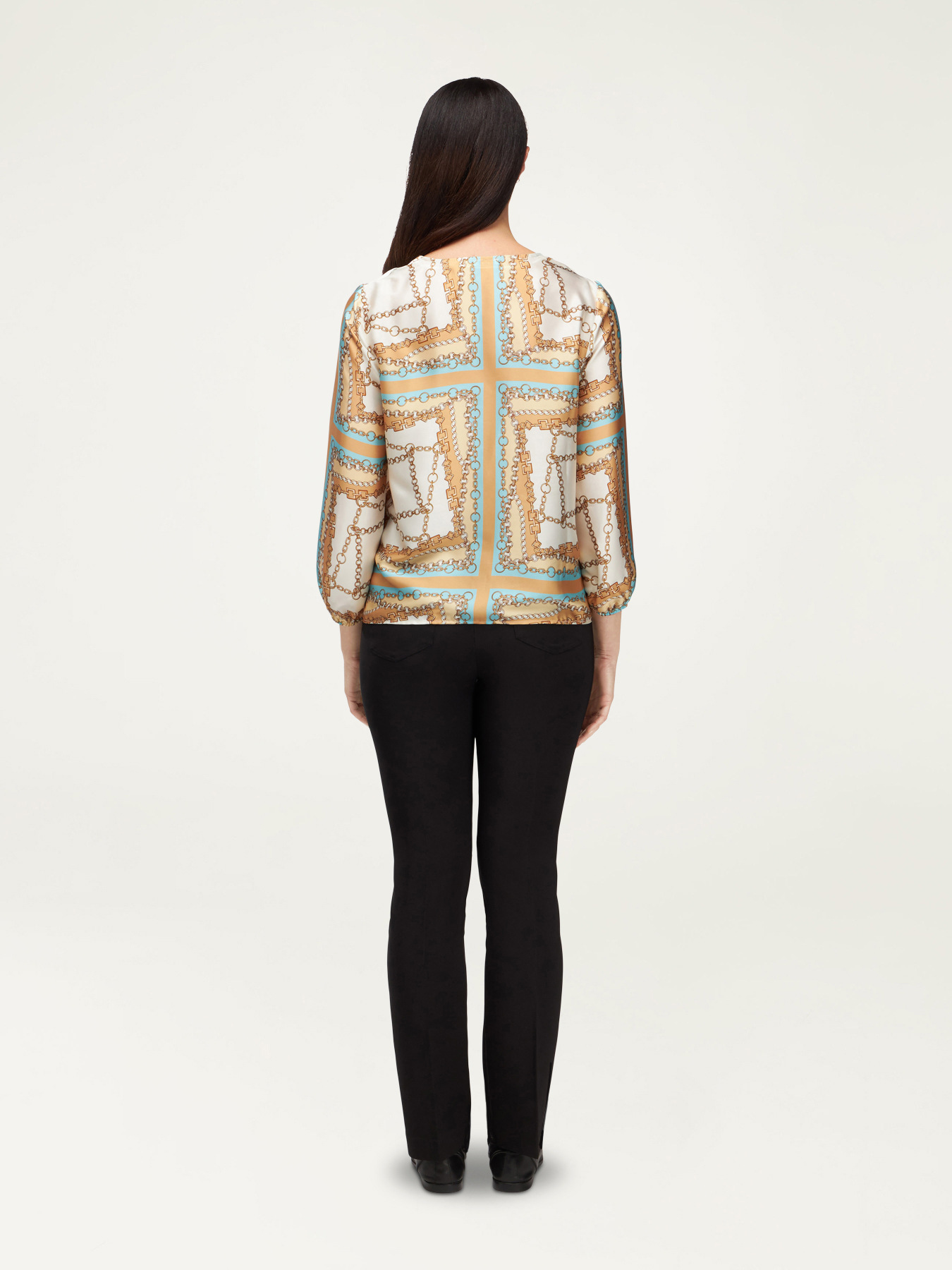 Blusa con estampado fular image number 1