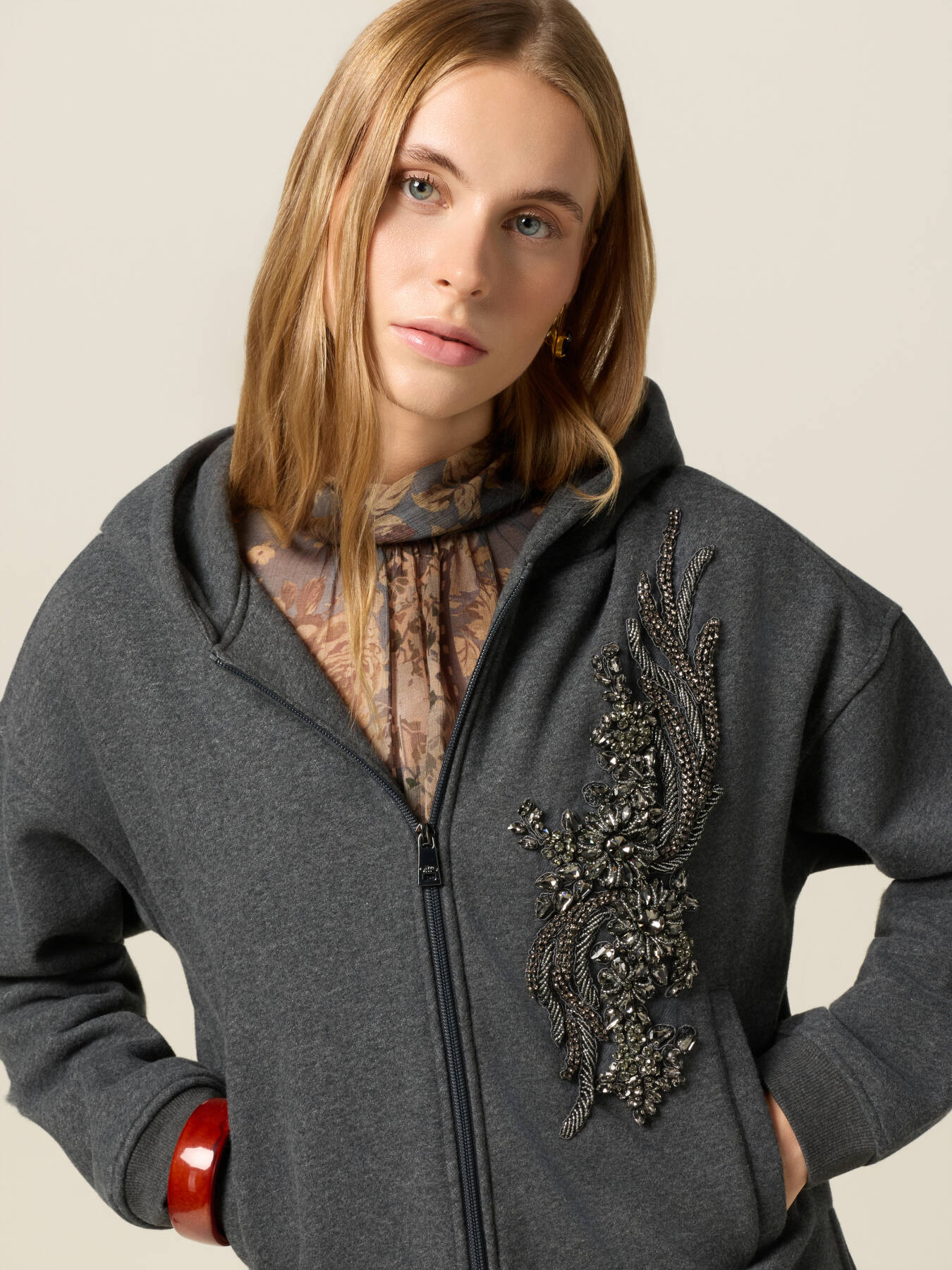 Open sweatshirt with floral appliqu&eacute; image number 2