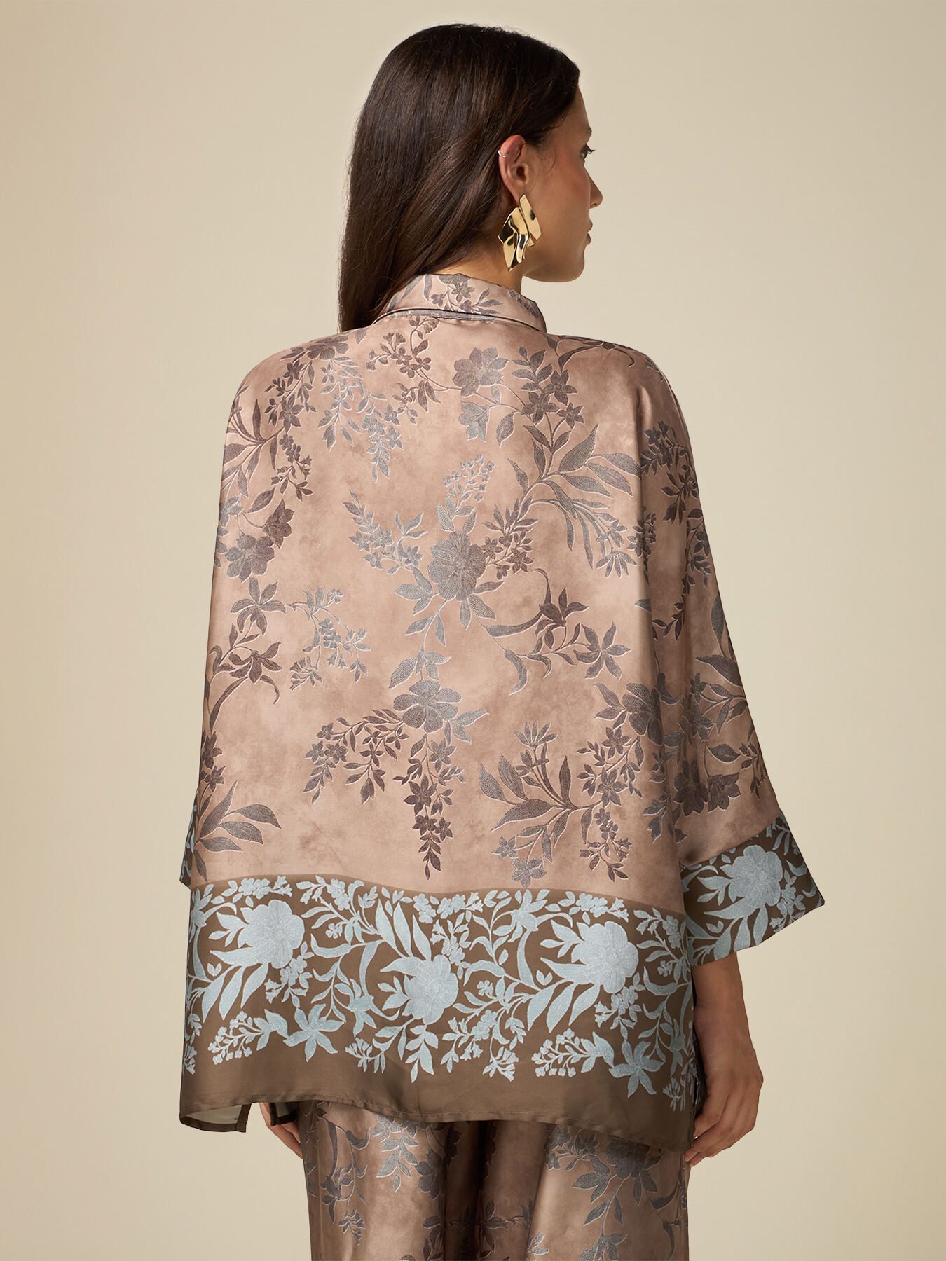 Patterned satin shirt image number 1