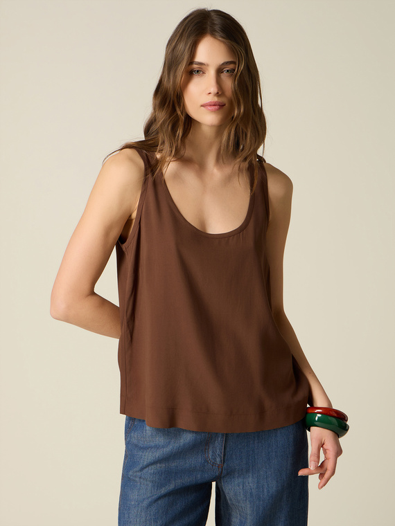 Top con scollatura rotonda