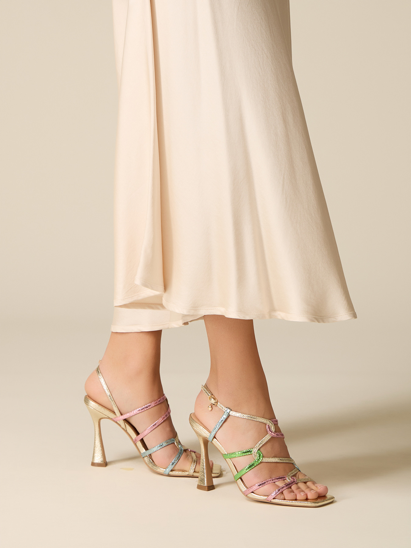 Viscose satin skirt image number 2