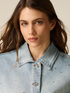Giubbotto in denim con cristalli image number 2