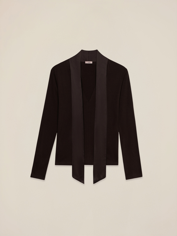 T-shirt with satin sash