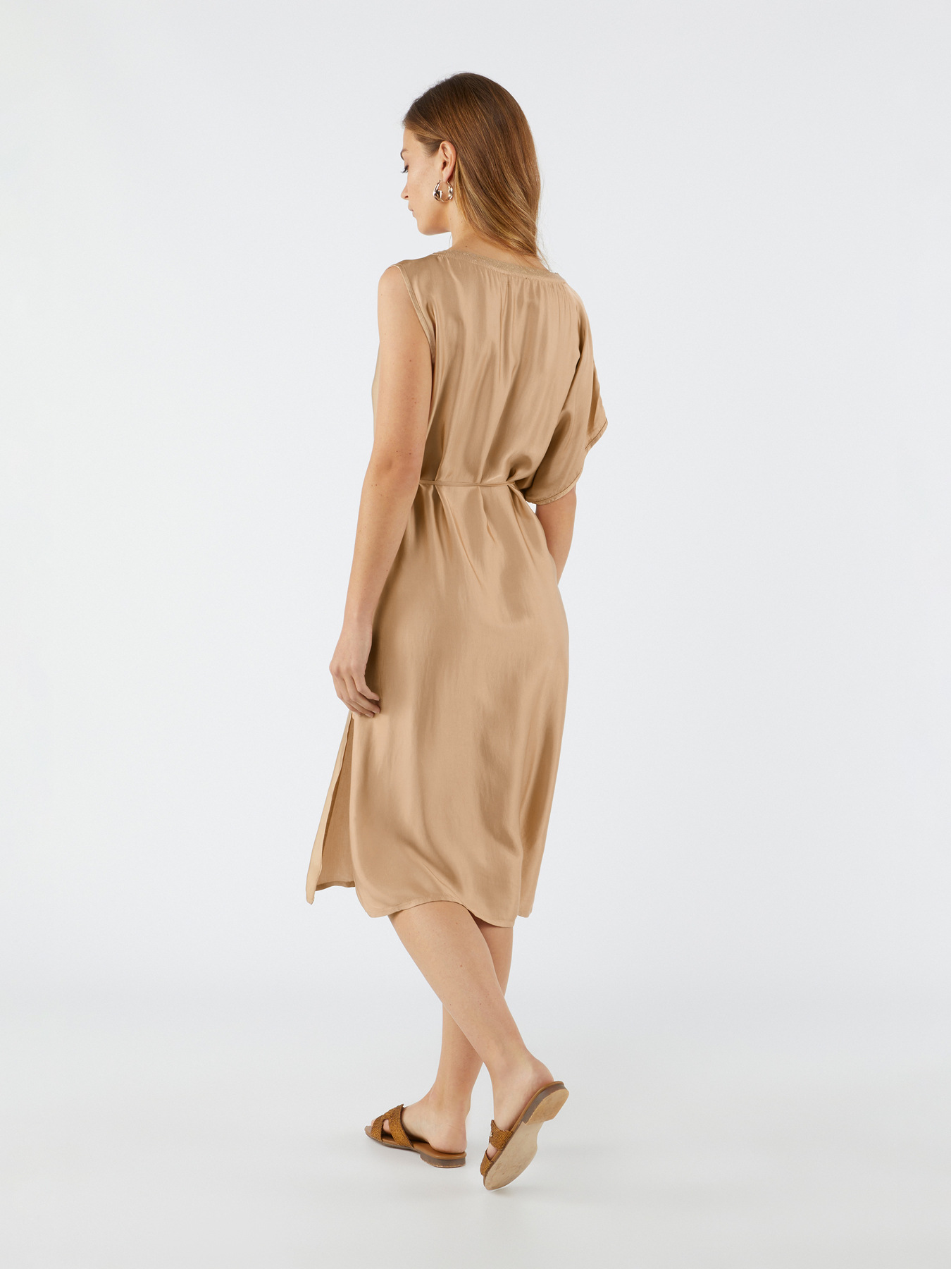 Midi-Kleid aus Satin image number 1