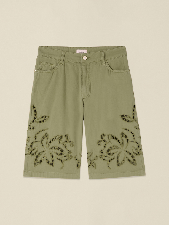 Bermuda aus Baumwolle mit durchsichtigen Stickereien