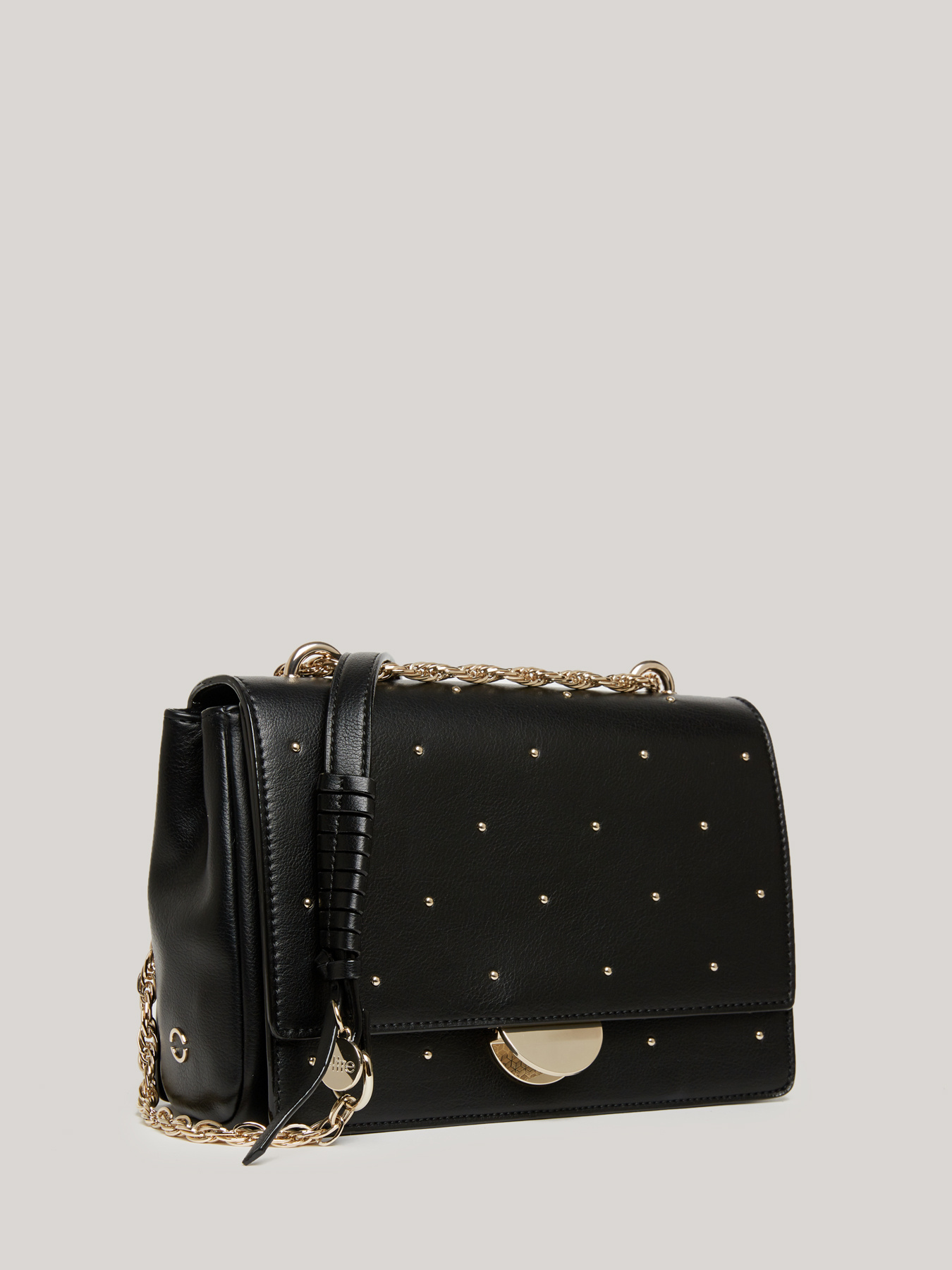 Schultertasche mit Nieten image number 2