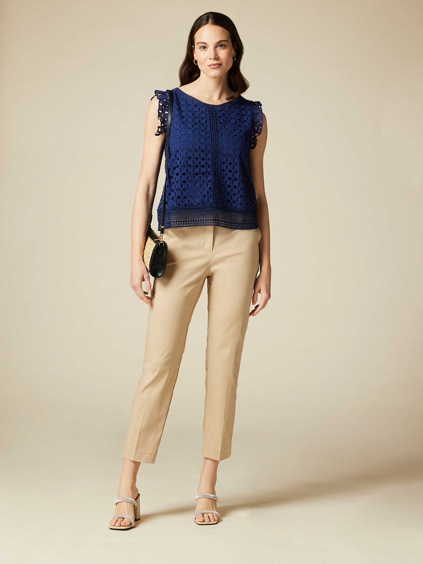 Top en broderie anglaise image number 3