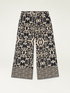 Pantalones wide leg cropped estampado image number 4